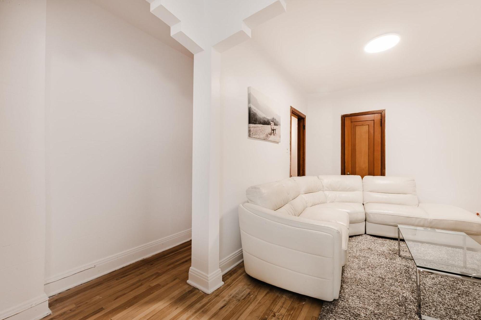 Appartement One Bedroom With Balcony - 2159-03 *