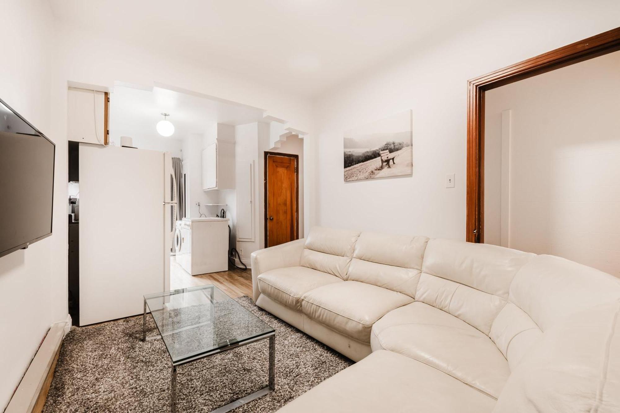 One Bedroom With Balcony - 2159-03 Appartement